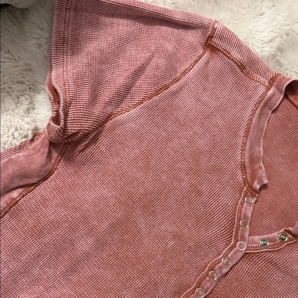 BKE Women's Coral Henley Tee - Picture 5 of 6